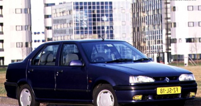 consumo de 19 Sedan 1994 