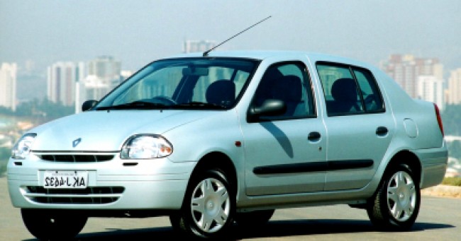 consumo de Clio Sedan 2001 