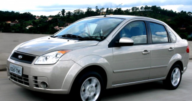 consumo de Fiesta Sedan 2009 